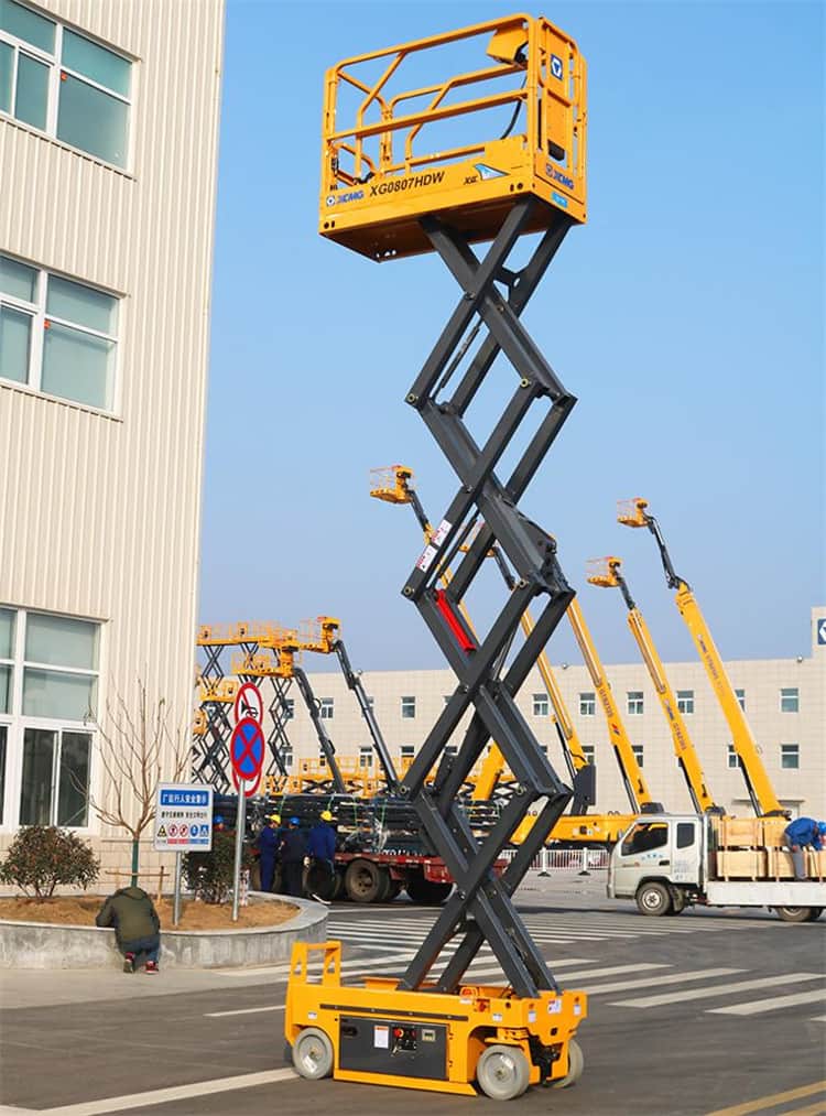 XCMG official 8m mini electric scissor lift XG0807HDW aerial working platform price for sale